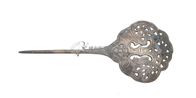 金屬製雕花髮釵藏品圖，第2張