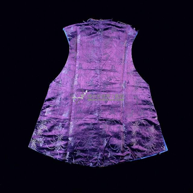 金屬花彫扣背心藏品圖，第2張