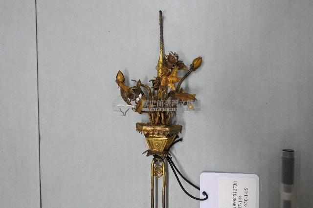 清代鳥蝶戲盆花之髮釵藏品圖，第2張