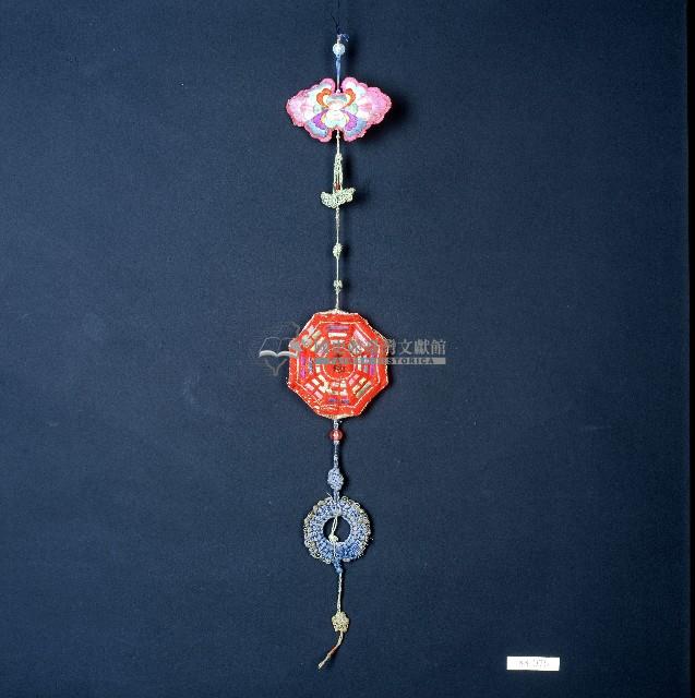 仙女刺繡八卦形垂飾藏品圖，第2張