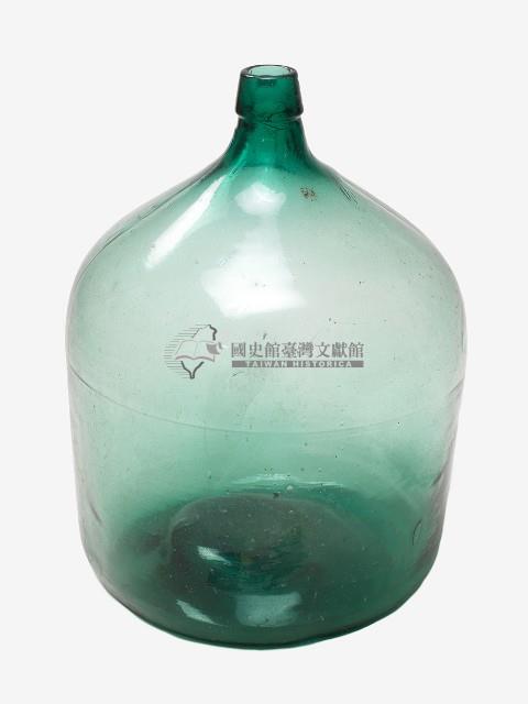 淺綠色透明玻璃窄口短頸大型酒瓶藏品圖，第2張