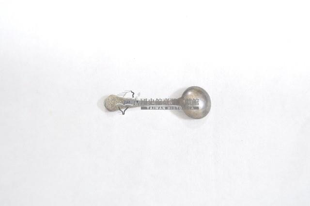 銀質府徽紋圓口小型湯匙藏品圖，第2張