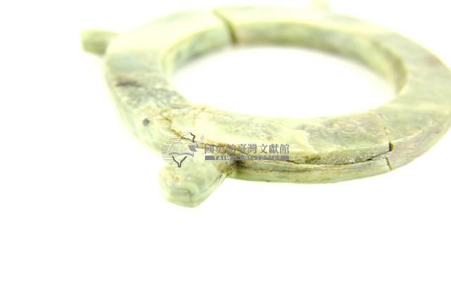 帶四突起玦形耳飾藏品圖，第2張