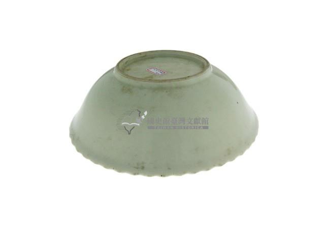 青花彩繪模壓鶴紋花口深腹碗、彩繪寫意山水紋輪花口深腹碗、彩繪寫意山水紋深腹碗藏品圖，第2張