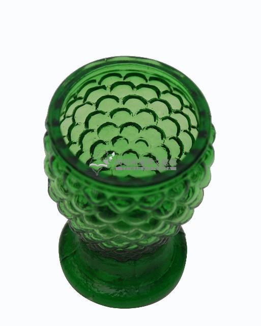 綠色圓形稜狀浮雕玻璃杯藏品圖，第2張