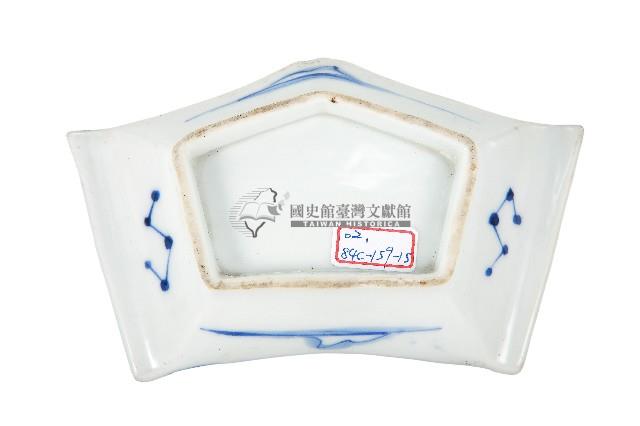 青花舟艇人物飛鳥紋五角變形皿藏品圖，第2張