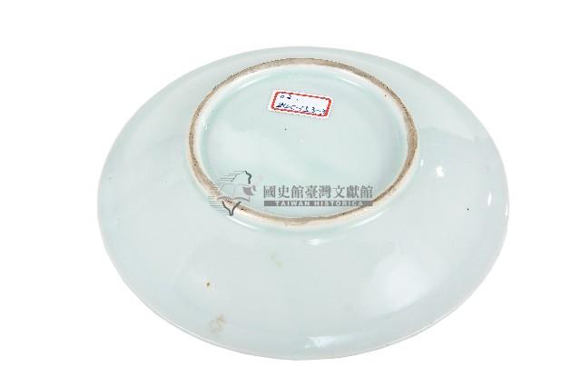 青花日本武士帽盔紋青白瓷盤藏品圖，第2張