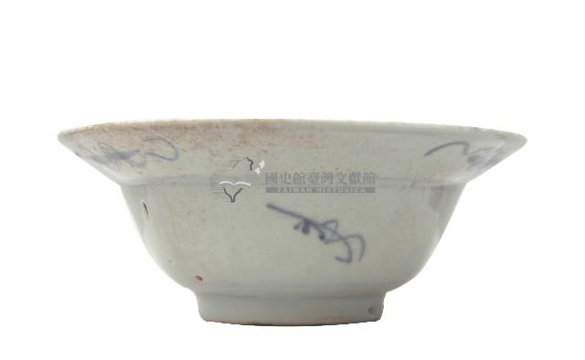 青花錦地開光雜寶紋折沿碗藏品圖，第2張