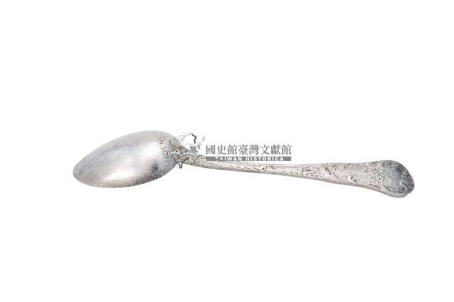 克里斯多福款鍍銀雕花府徽紋長湯匙藏品圖，第2張