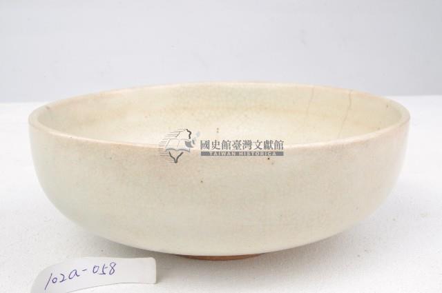 白釉開片墩式碗藏品圖，第2張