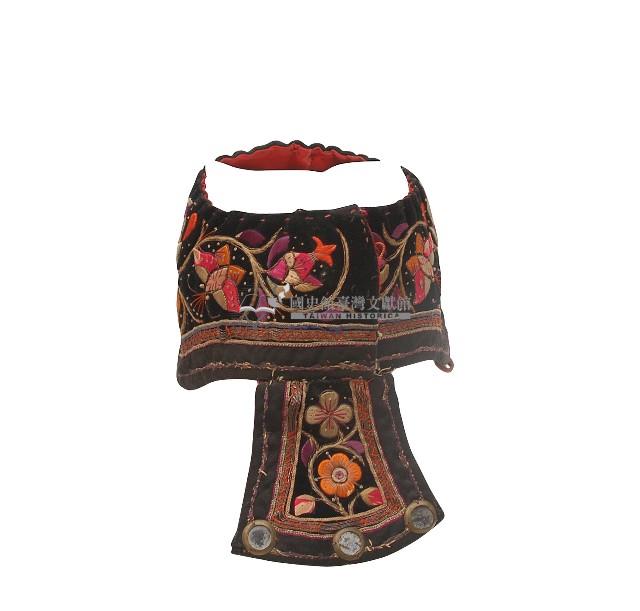 黑色花朵繡樣童帽藏品圖，第2張