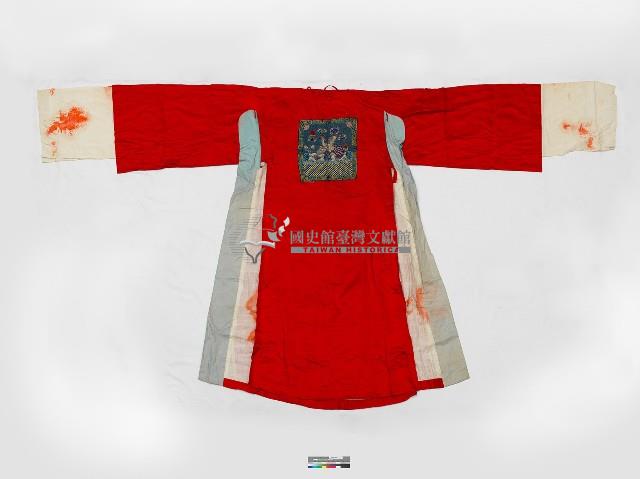 紅色白鶴繡樣長擺戲服藏品圖，第2張