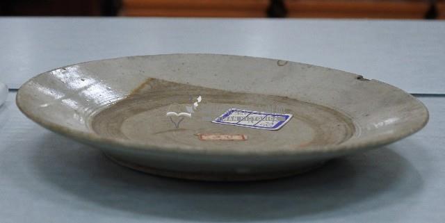 白釉小型盤藏品圖，第2張