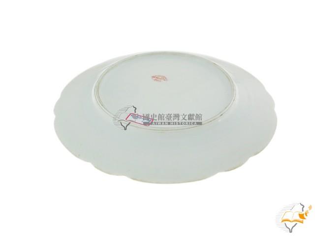 金口白瓷盤、金邊花口粉彩府徽章款瓷盤、彩繪印花折枝花卉紋盤藏品圖，第6張