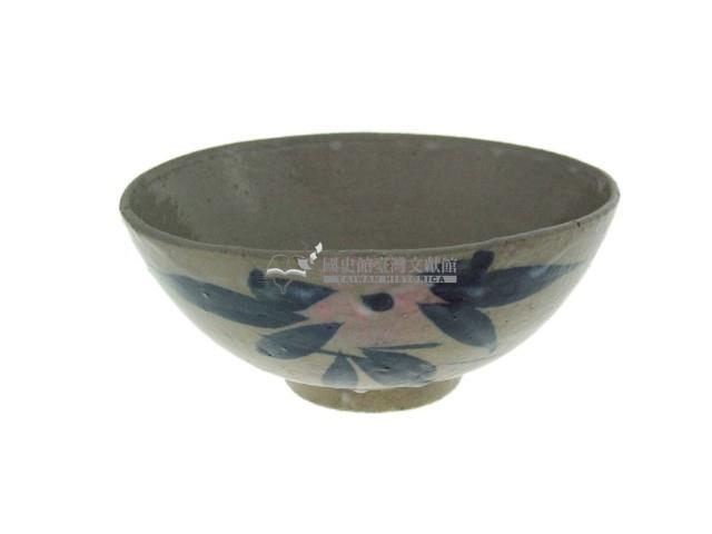 青花點彩寫意花卉紋瓷碗（多組）藏品圖，第7張