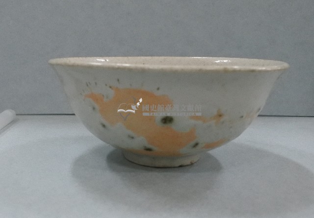 青花青線瓷碗(兩件)、彩繪寫意花卉紋瓷碗（多組）藏品圖，第7張