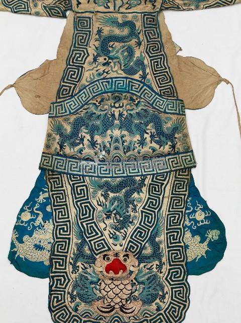 乳白藍龍紋繡花佩飾藏品圖，第3張