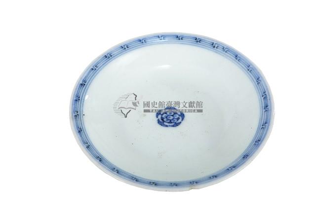 青花纏枝花卉開光山水花輪花紋碗藏品圖，第1張