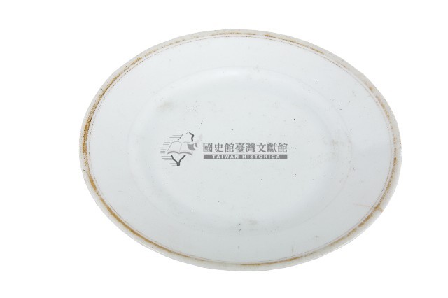 金線圈紋白地瓷盤藏品圖，第1張