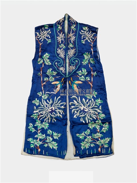 乳白色龍紋繡花背心戲服藏品圖，第1張