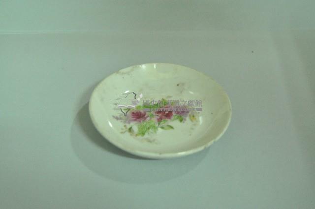 白地印花彩繪折枝玫瑰紋瓷碟藏品圖，第1張