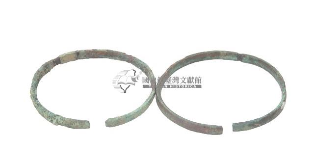排灣族金屬製古銅環一對藏品圖，第1張