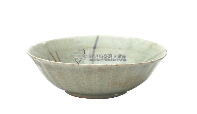 彩繪蝦紋菱花口大碗藏品圖，第1張