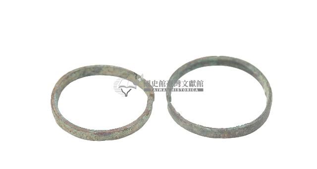 排灣族金屬製古銅環一對藏品圖，第1張