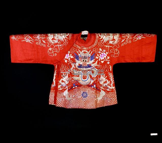 紅色寬袖八十壽服上衣藏品圖，第1張