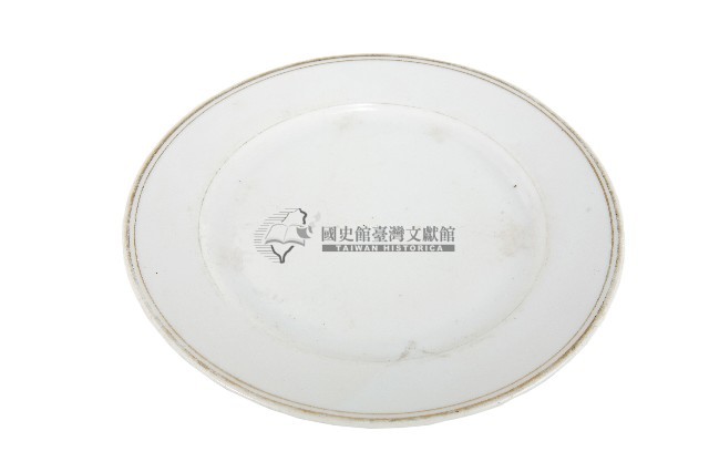 金線圈紋白地瓷盤藏品圖，第1張