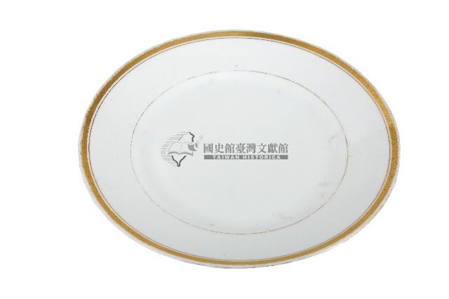 金線圈紋白地瓷盤藏品圖，第1張