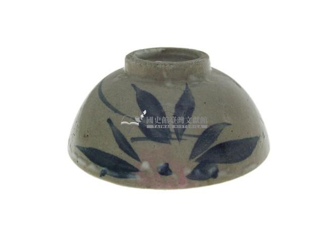 青花點彩寫意花卉紋瓷碗（多組）藏品圖，第4張