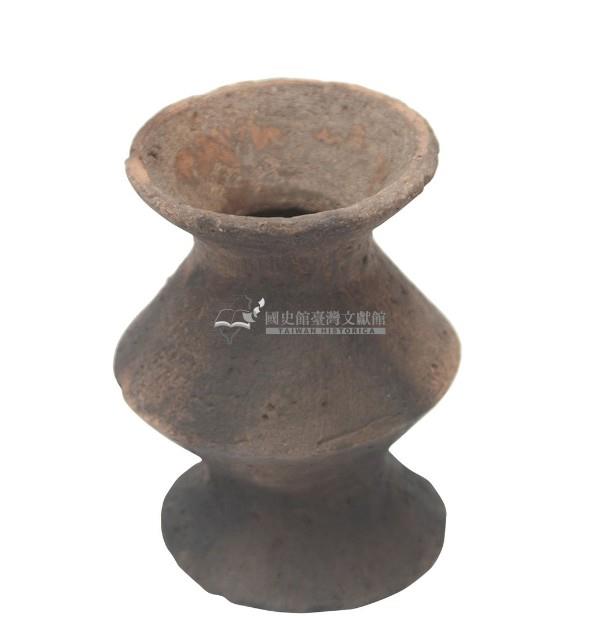 排灣族木製祭壺藏品圖，第4張