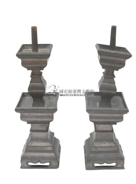 錫製敬神用方形燭臺藏品圖，第4張