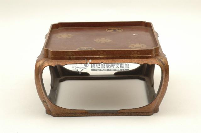 木胎四方梨地平蒔繪懸盤藏品圖，第4張