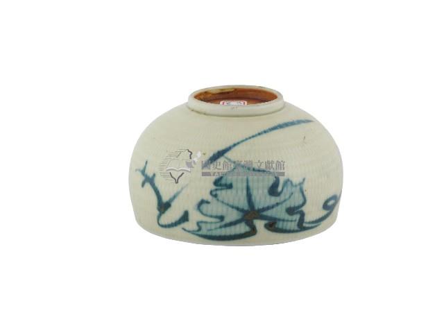 白地綠釉荷葉紋瓷杯藏品圖，第2張