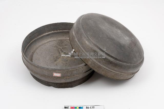 臺灣漢人族群錫針線盒藏品圖，第2張