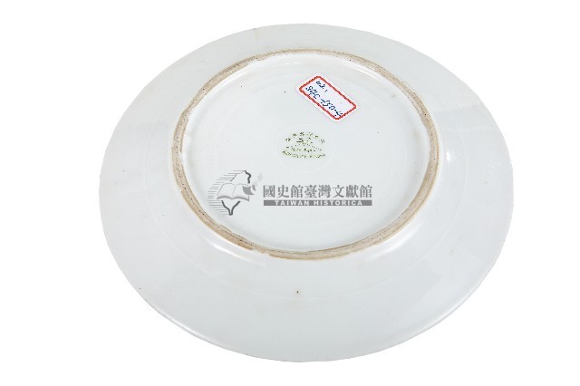 金線圈紋白地瓷盤藏品圖，第2張