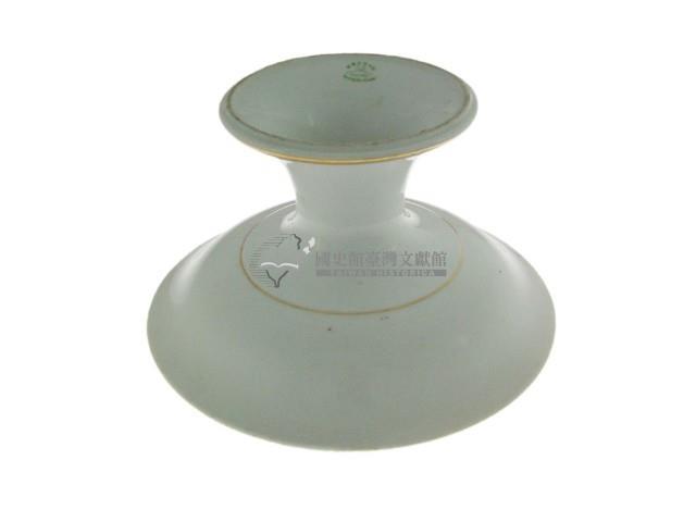 白釉金邊高腳瓷盤藏品圖，第2張