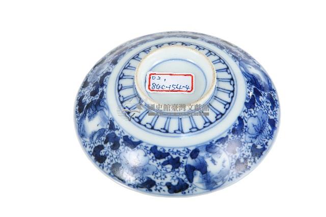 青花纏枝花卉開光山水花輪花紋碗藏品圖，第2張