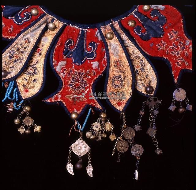 魯凱族雲肩藏品圖，第2張