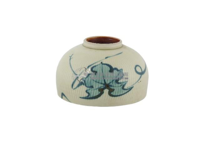 白地綠釉荷葉紋瓷杯藏品圖，第2張