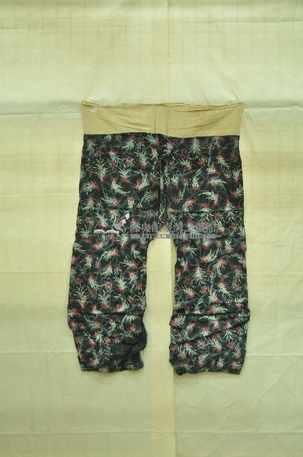 黑底花紋河南戲服藏品圖，第2張