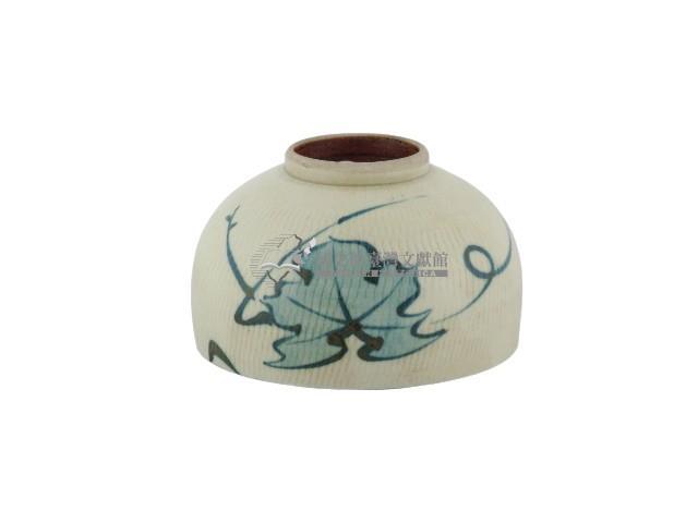 白地綠釉荷葉紋瓷杯藏品圖，第2張