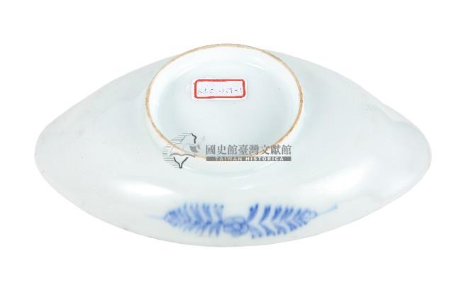 青花香魚藻紋崚型瓷盤藏品圖，第2張