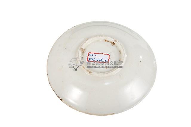 黑彩印花花草紋白地瓷盤藏品圖，第2張