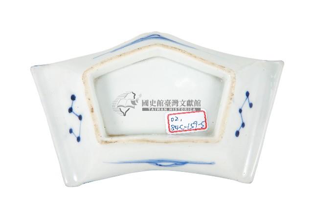 青花舟艇人物飛鳥紋五角變形皿藏品圖，第2張