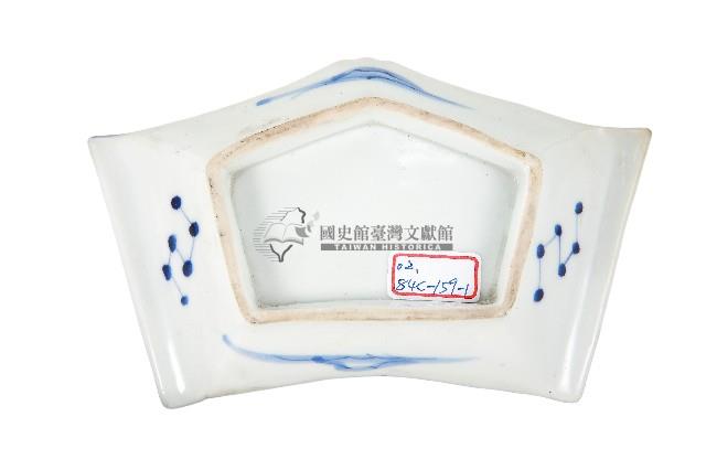 青花舟艇人物飛鳥紋五角變形皿藏品圖，第2張