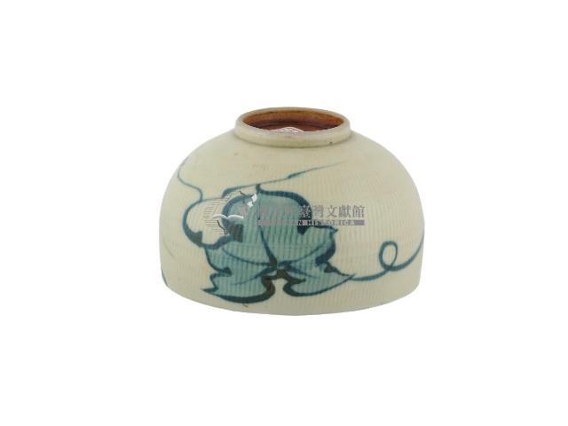 白地綠釉荷葉紋瓷杯藏品圖，第2張