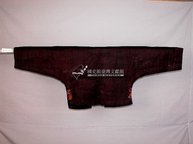 排灣族織紋黑色長袖上衣藏品圖，第2張